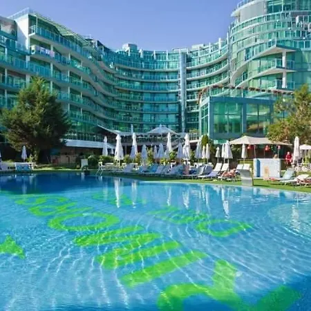 Apartment двустаен в *